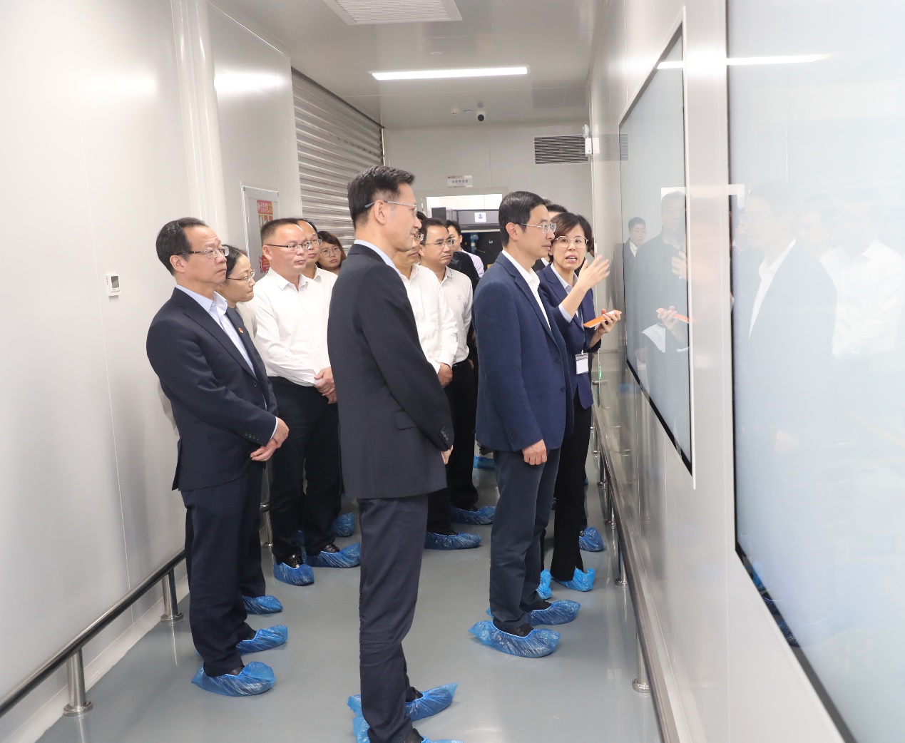 肇慶市長許曉雄調(diào)研風華高科：以新質(zhì)生產(chǎn)力塑造高質(zhì)量發(fā)展新優(yōu)勢