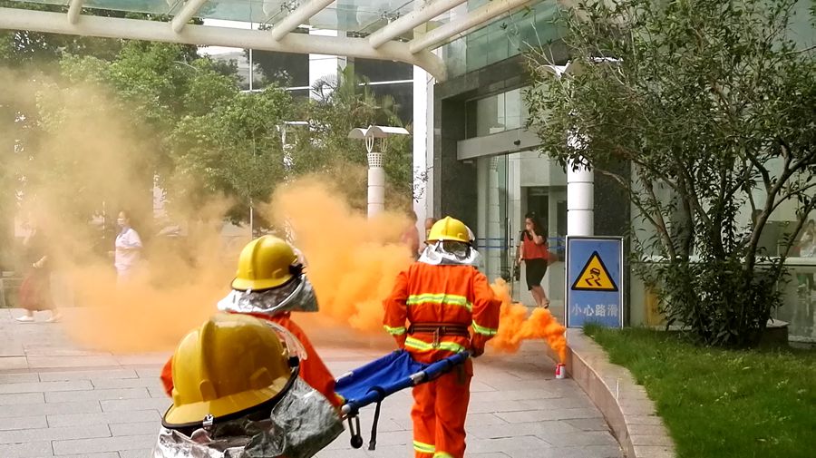 風(fēng)華高科在電子城1號(hào)辦公大樓舉行生產(chǎn)安全事故應(yīng)急演練