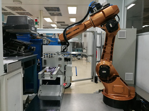 風(fēng)華首臺機器人在冠華試用